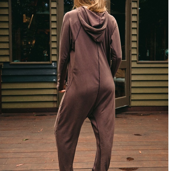 Free People Movement Long Sleeve Hot Shot Onesie in Dark Espresso sz Medium NWT - Picture 8 of 8